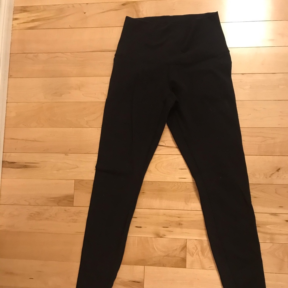 Lululemon leggings size 6